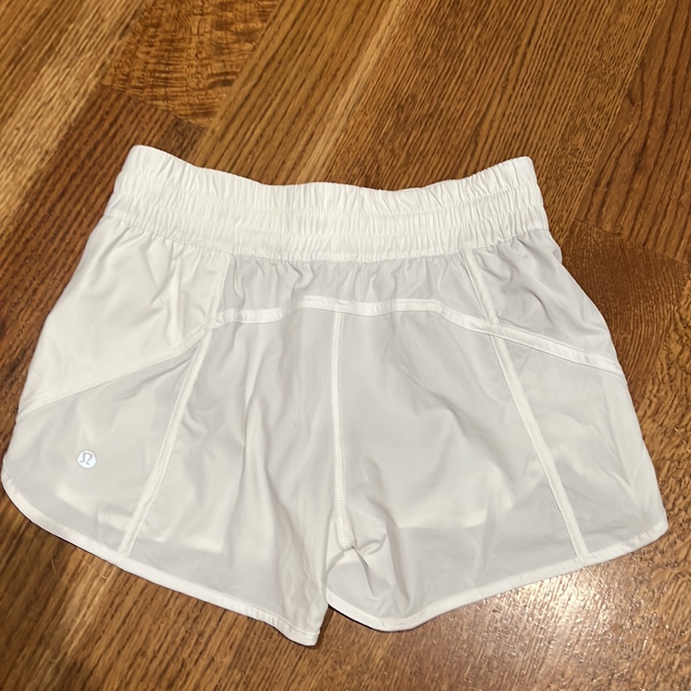 Nwot Lululemon Tracker Lined Shorts 4” Size 8 Whi… - image 5